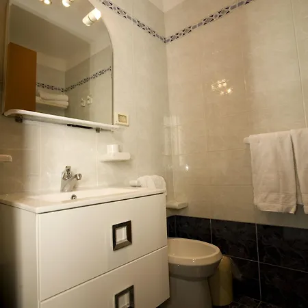 Ξενοδοχείο Domus Aventina 3*